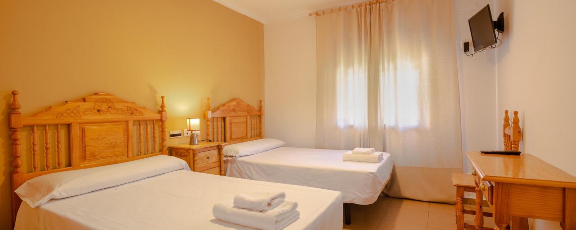 Hostal Valdepenas By Bossh Hotels Екстериор снимка